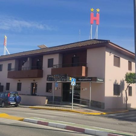 Hotel Nuevo Espartinas Bagian luar foto