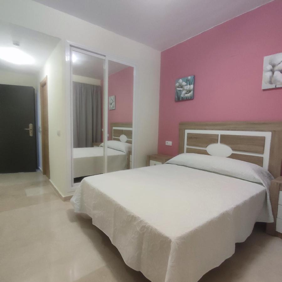 Hotel Nuevo Espartinas Bagian luar foto