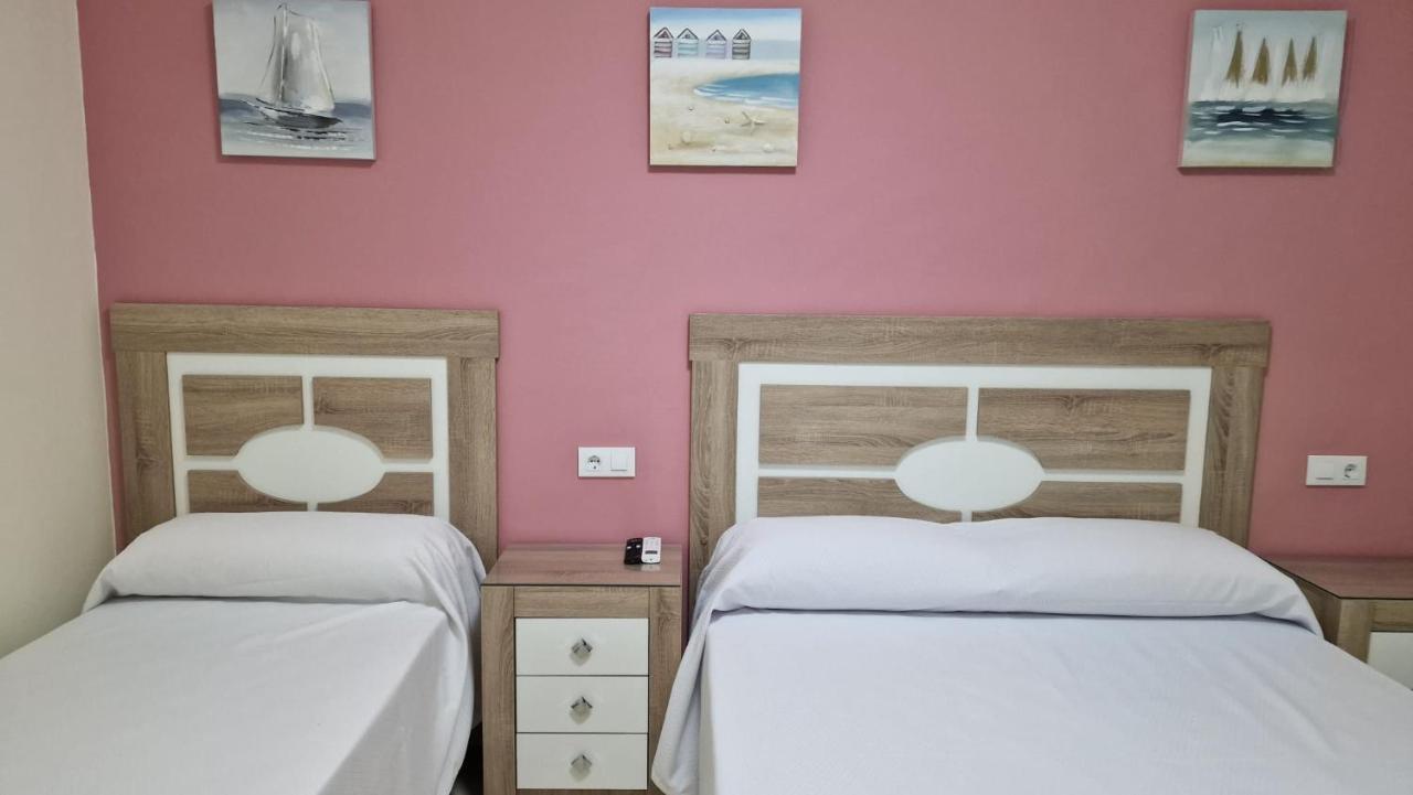 Hotel Nuevo Espartinas Bagian luar foto
