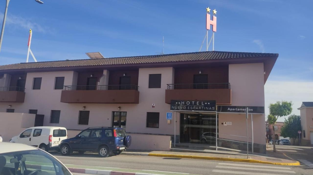 Hotel Nuevo Espartinas Bagian luar foto
